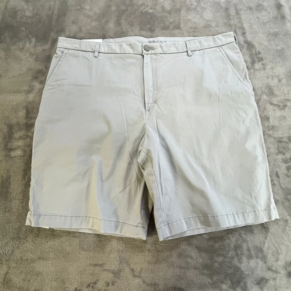 IZOD Saltwater Stretch Mens Shorts 40 Gray Flat Front Chino 45SH219050 NWT